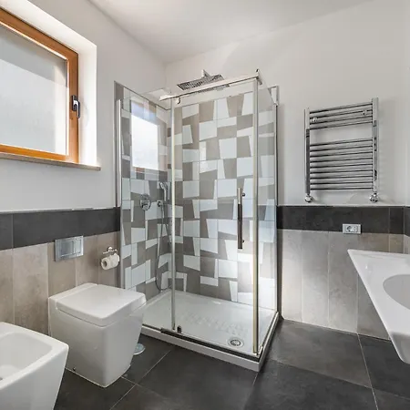 Orange - De Vivo Realty Sorrento