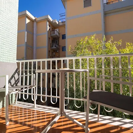 De Vivo Realty - Orange Suites Sorrento