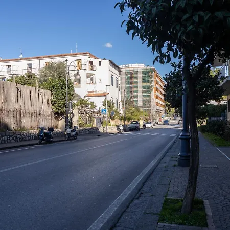 Orange - De Vivo Realty Konukevi Sorrento