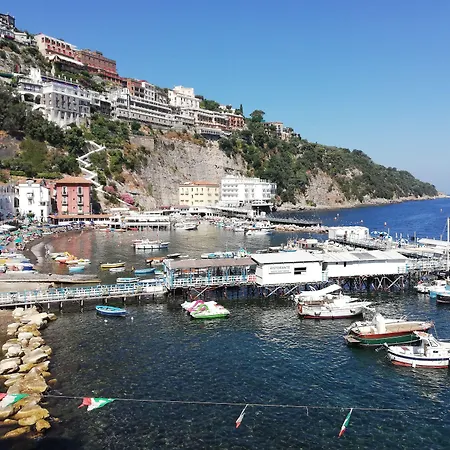 Gæstehus De Vivo Realty - Orange Suites Sorrento 4*