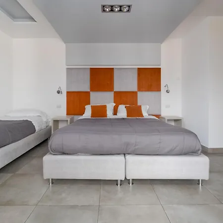 De Vivo Realty - Orange Suites Sorrento 4* Sorrento