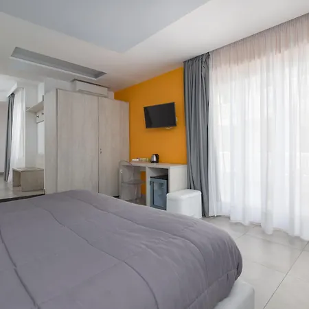 De Vivo Realty - Orange Suites Sorrento
