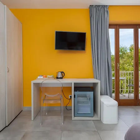De Vivo Realty - Orange Suites Sorrento Gæstehus Sorrento