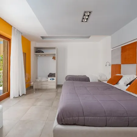 De Vivo Realty - Orange Suites Sorrento 4* Sorrento