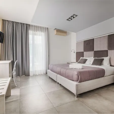 De Vivo Realty - Orange