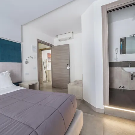Pensión Orange - De Vivo Realty
