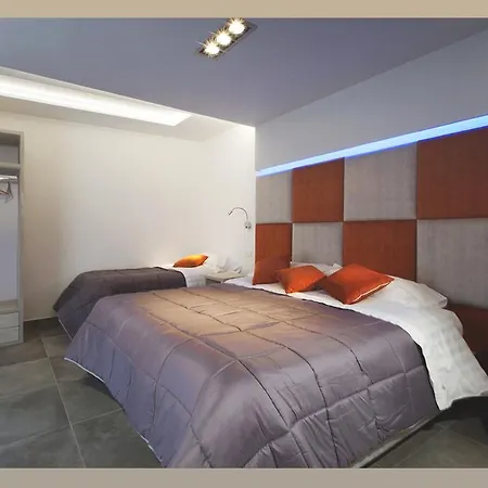 Orange - De Vivo Realty Konukevi 4*