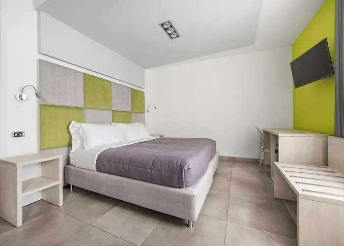 Orange - De Vivo Realty Sorrente