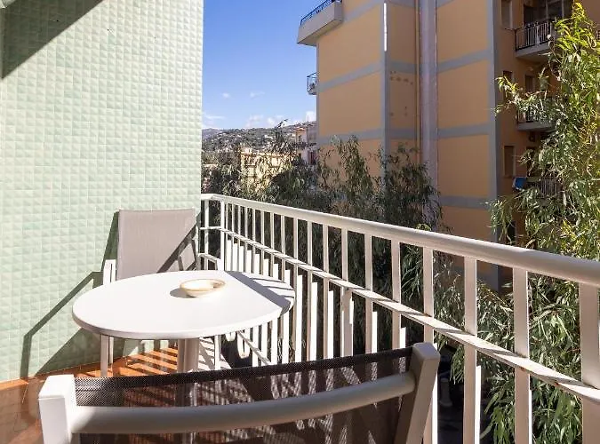 Orange - De Vivo Realty Maison d'hôtes