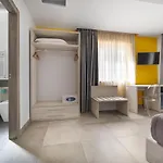 Πανσιόν Orange - De Vivo Realty