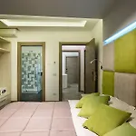 Orange - De Vivo Realty Πανσιόν Σορέντο