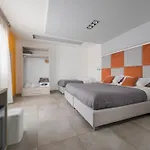 Orange - De Vivo Realty Vendégház
