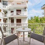 Orange - De Vivo Realty 4*