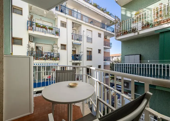 Orange - De Vivo Realty Penzion