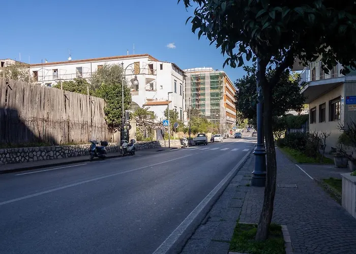 Orange - De Vivo Realty Penzion Sorrento