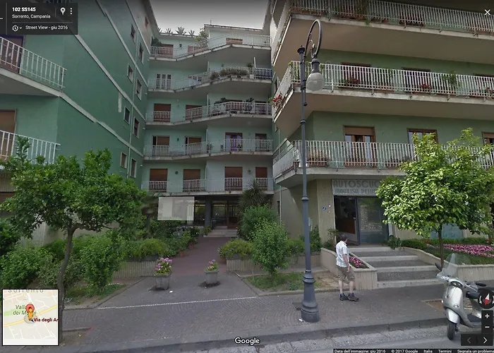 Orange - De Vivo Realty Penzion Sorrento